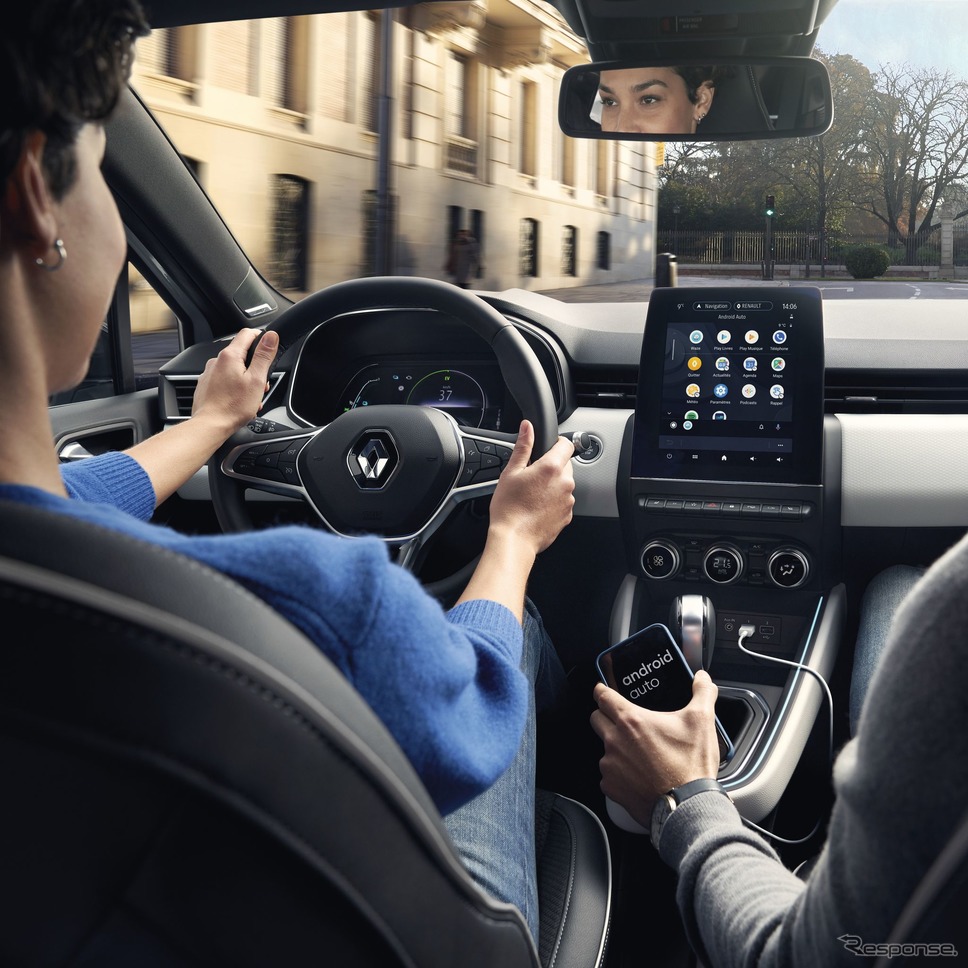 ルノー・クリオ （ルーテシアに相当）新型の「E-TECH」搭載車《photo by Renault》