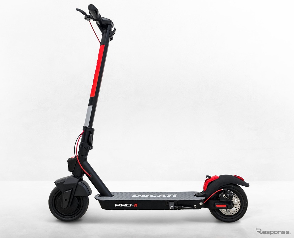 ドゥカティの電動キックボード「Pro II」《photo by Ducati》