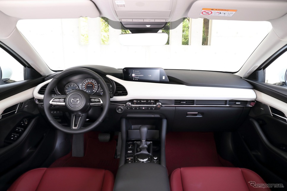 マツダ3セダン 100周年特別記念車《写真提供 マツダ》