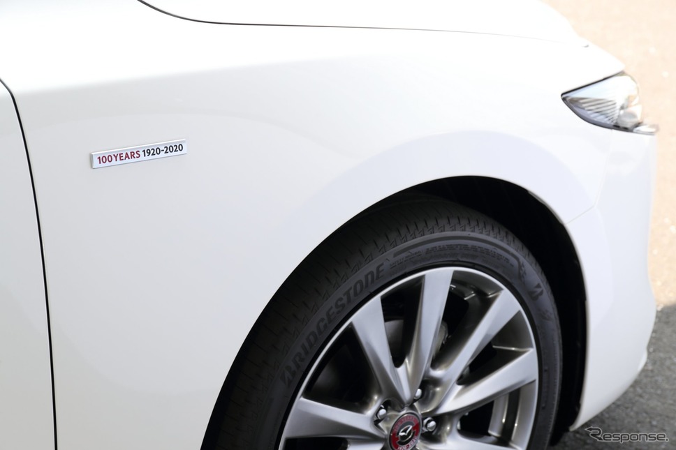 マツダ3セダン 100周年特別記念車《写真提供 マツダ》