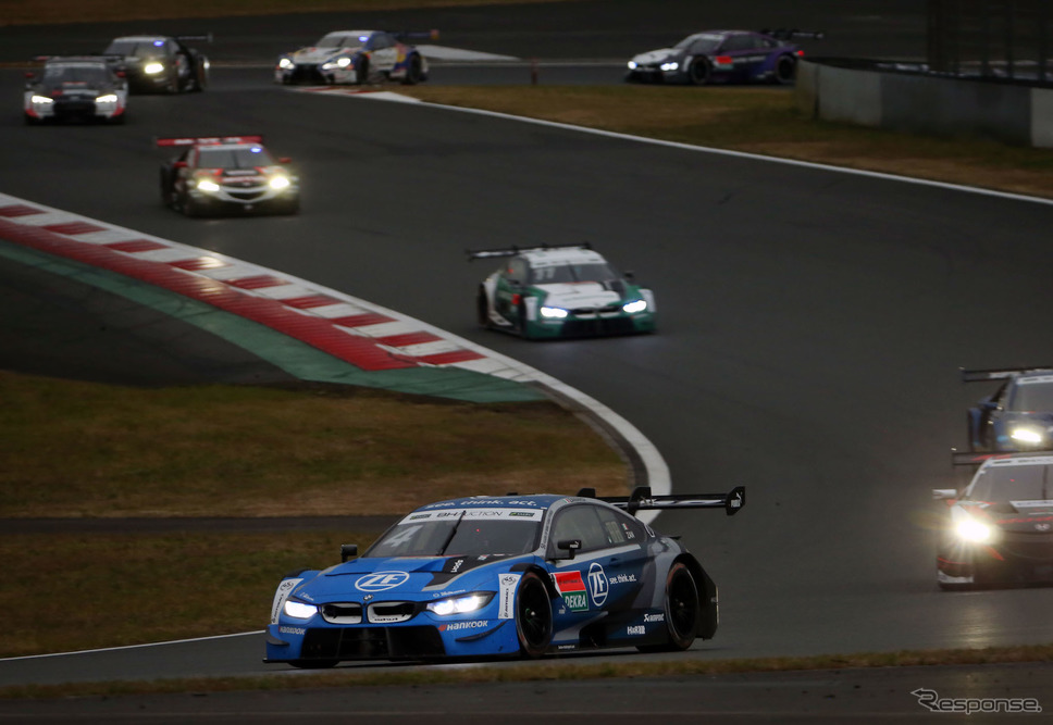 写真先頭の#4 BMWがザナルディのドライブするマシン(昨年11月に富士スピードウェイで開催された「SUPER GT×DTM特別交流戦」)。《写真提供 BMW》