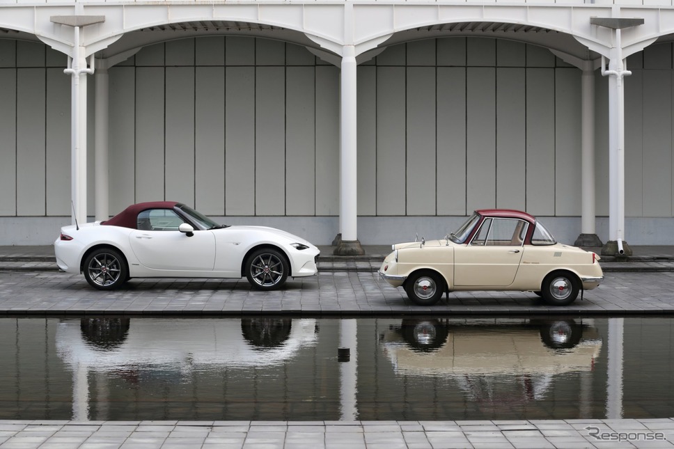 マツダ R360クーペ と ロードスター 100周年特別記念車《写真提供 マツダ》