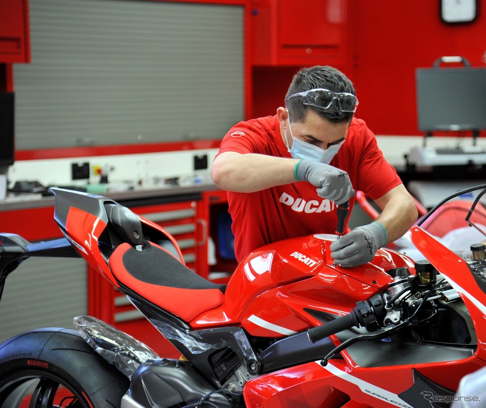 ドゥカティ・スーパーレッジェーラ V4の生産工程《photo by Ducati》