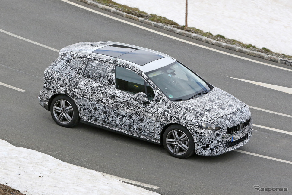 BMW 2シリーズ アクティブツアラー 開発車両スクープ写真《APOLLO NEWS SERVICE》