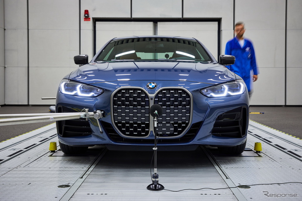 ドイツ・ディンゴルフィンク工場で生産が開始されたBMW 4シリーズ・クーペ 新型《photo by BMW》