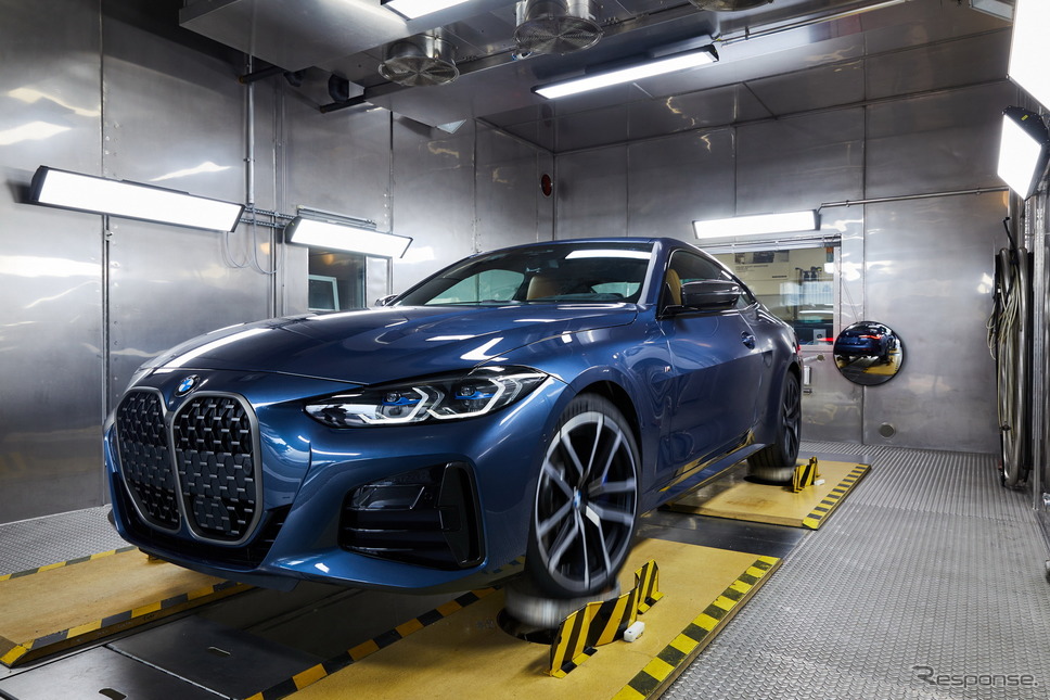 ドイツ・ディンゴルフィンク工場で生産が開始されたBMW 4シリーズ・クーペ 新型《photo by BMW》