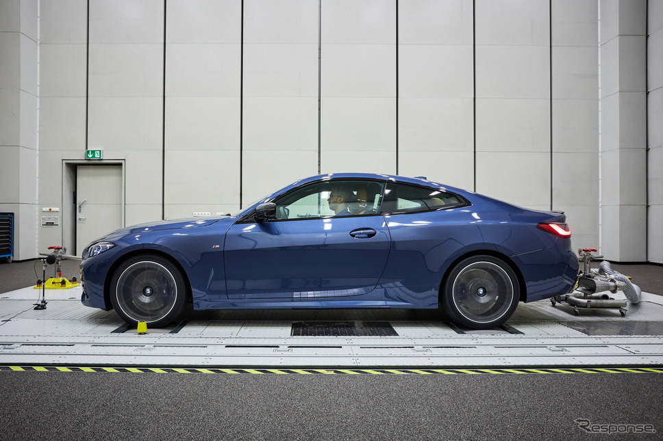 ドイツ・ディンゴルフィンク工場で生産が開始されたBMW 4シリーズ・クーペ 新型《photo by BMW》