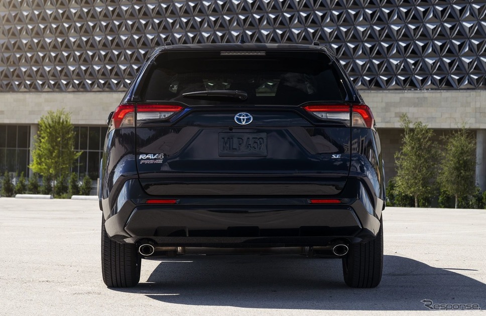 トヨタ RAV4 プライム(日本名:RAV4 PHV に相当)《photo by Toyota》