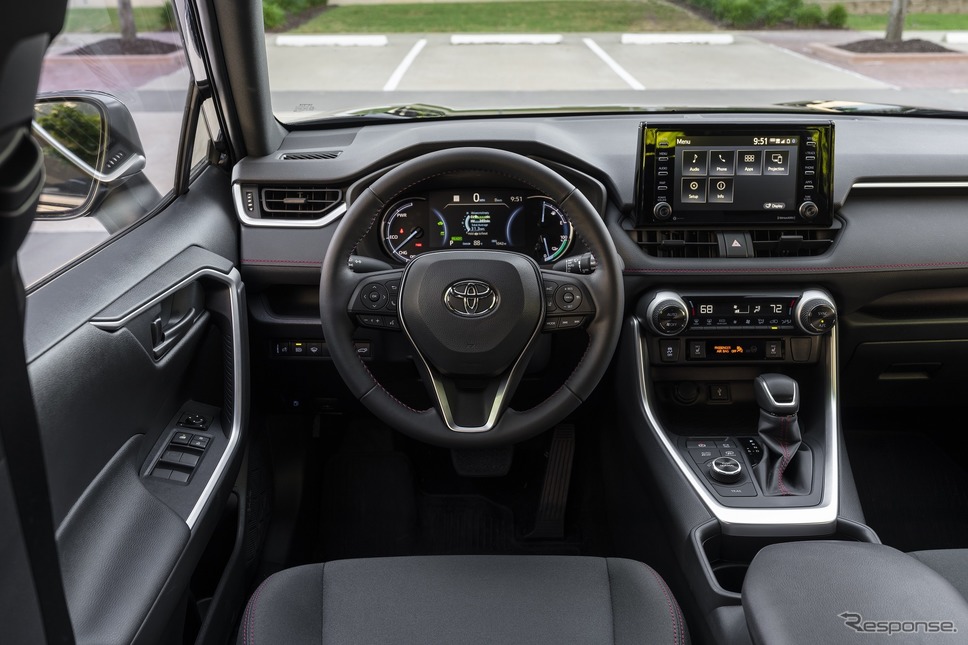 トヨタ RAV4 プライム(日本名:RAV4 PHV に相当)《photo by Toyota》