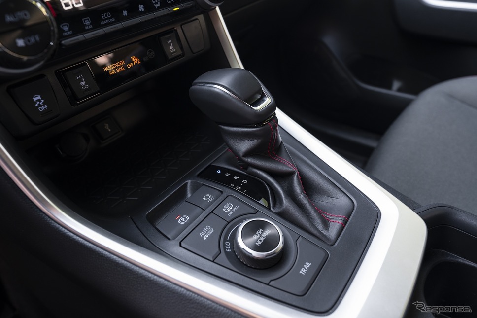 トヨタ RAV4 プライム(日本名:RAV4 PHV に相当)《photo by Toyota》