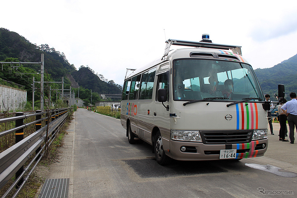 埼玉工業大学自動運転AIバスも駆けつけ、自動運転体験会を実施した。《写真 大野雅人（Gazin Airlines）》