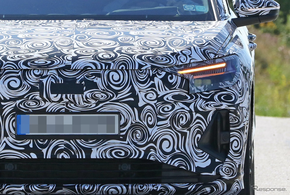 アウディ Q4 e-tron 市販型(スクープ写真)《APOLLO NEWS SERVICE》