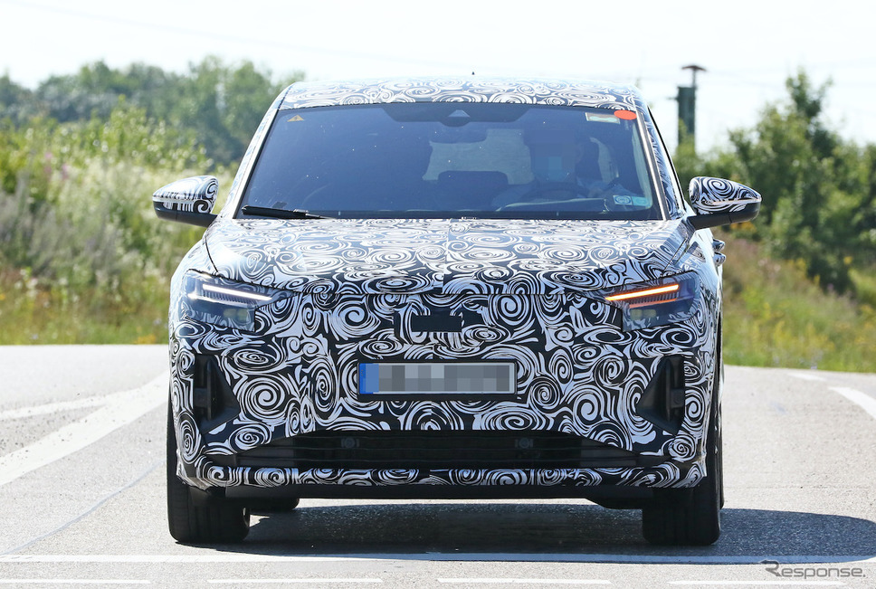 アウディ Q4 e-tron 市販型(スクープ写真)《APOLLO NEWS SERVICE》