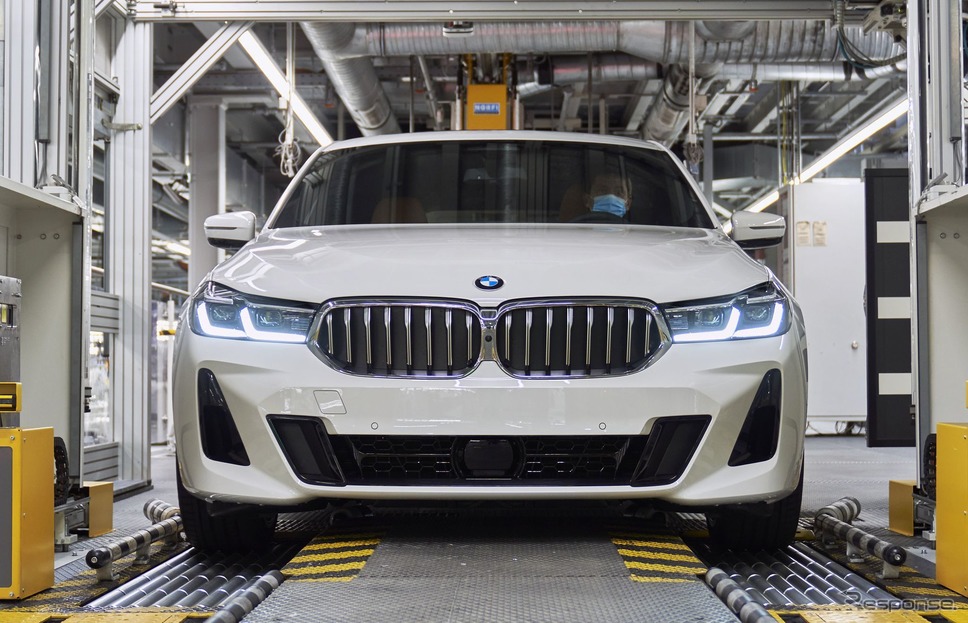 BMWのドイツ・ディンゴルフィンク工場で生産を開始した 6シリーズ・グランツーリスモ 改良新型《photo by BMW》