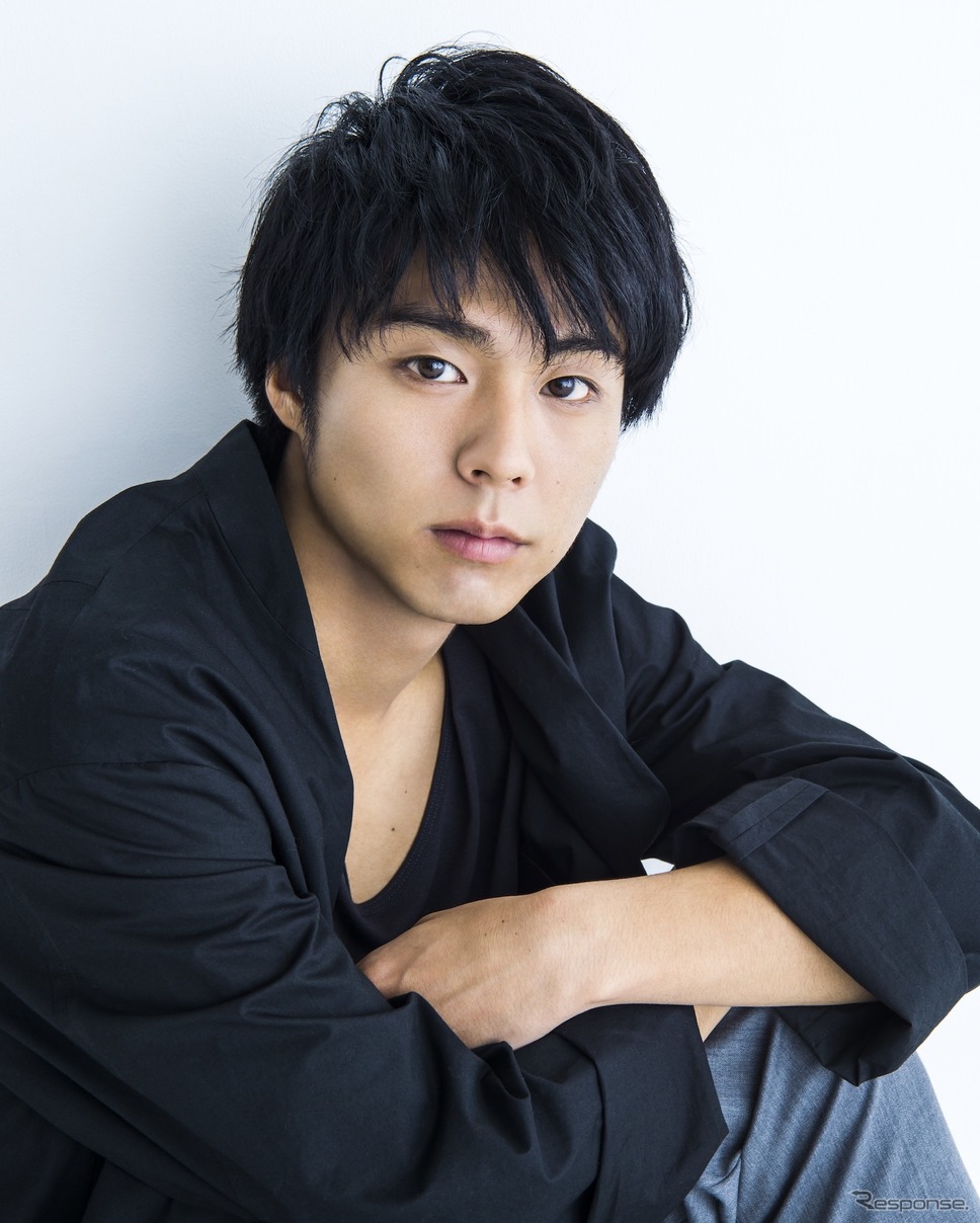 スペシャルゲスト　劇団EXILEのメンバーの小野塚勇人《写真提供 WILLER》
