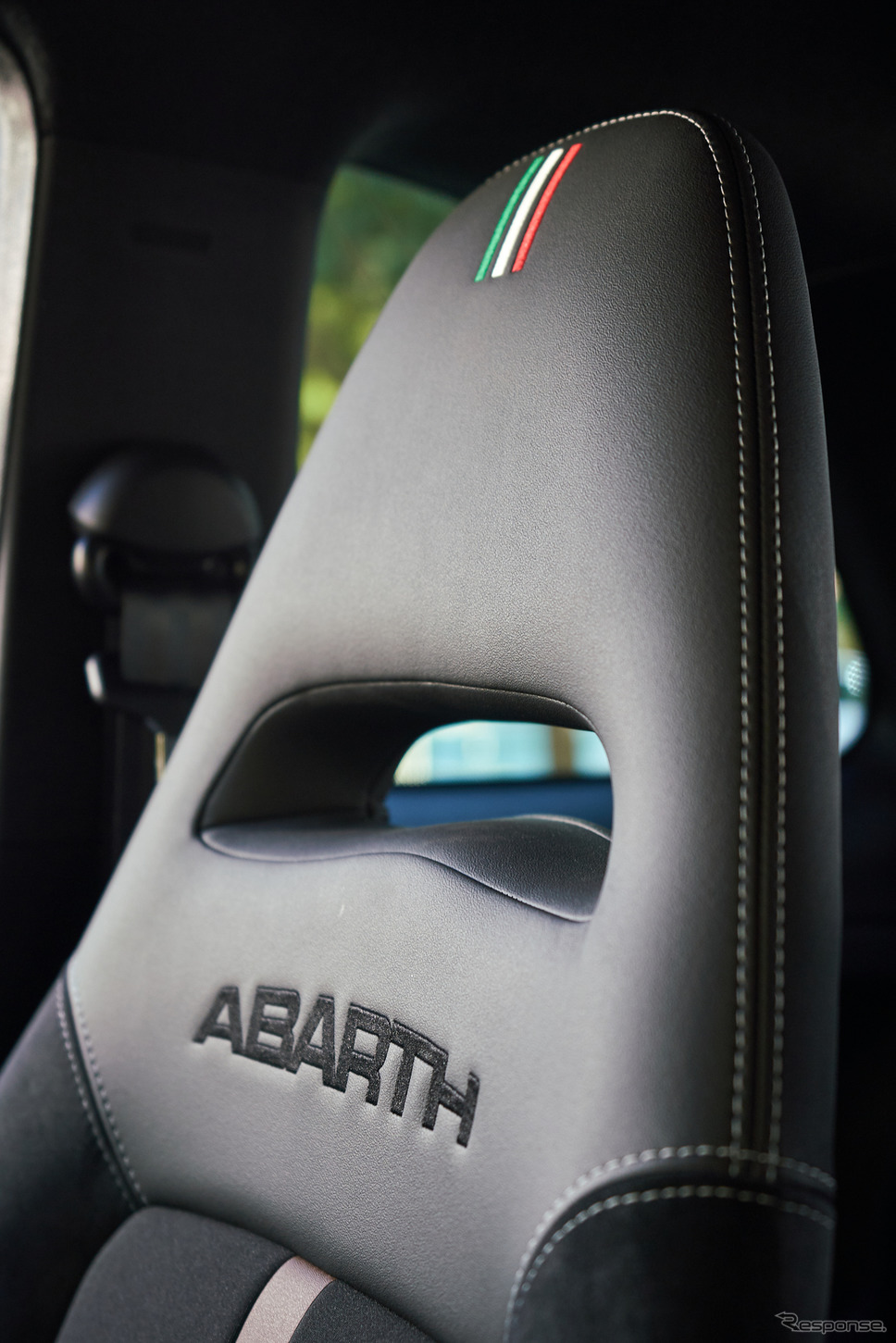 アバルト695セッタンタ・アニヴェルサーリオ《photo by Abarth》