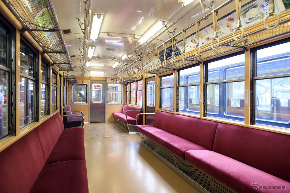 7月23日運行再開!箱根登山鉄道の楽しみ方をおさらいしてみる《撮影 小林岳夫》デハ106形の車内