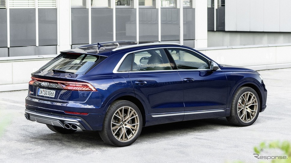 アウディ SQ8 の4.0TFSI《photo by Audi》