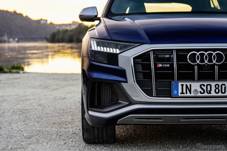 アウディ SQ8 の4.0TFSI《photo by Audi》