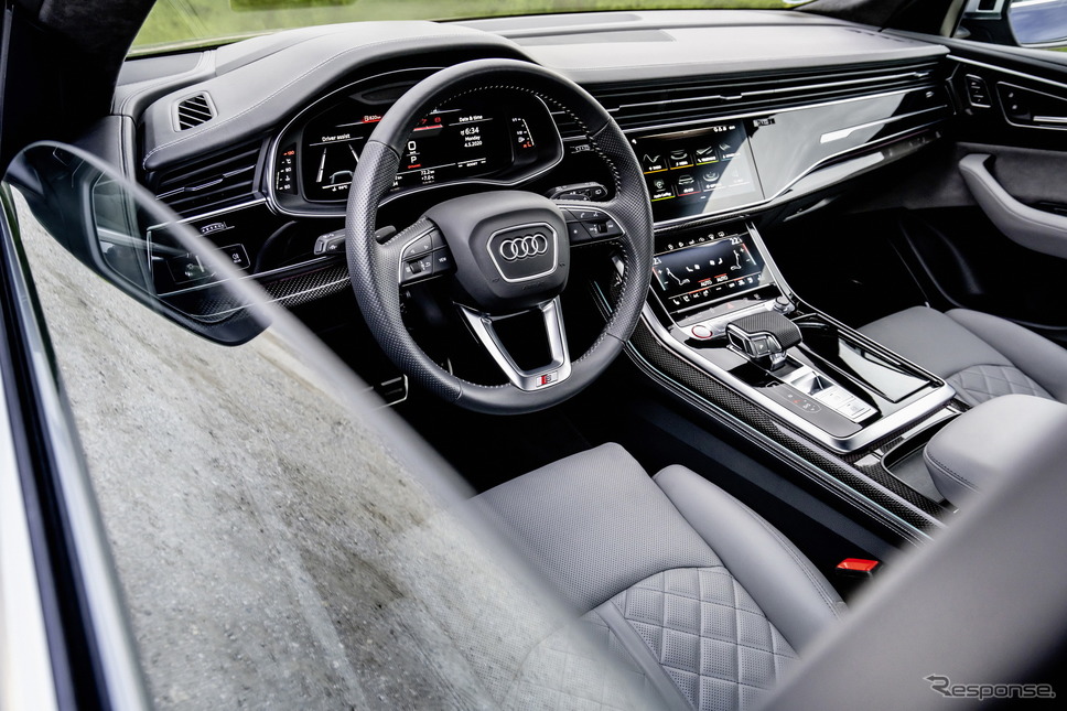 アウディ SQ8 の4.0TFSI《photo by Audi》