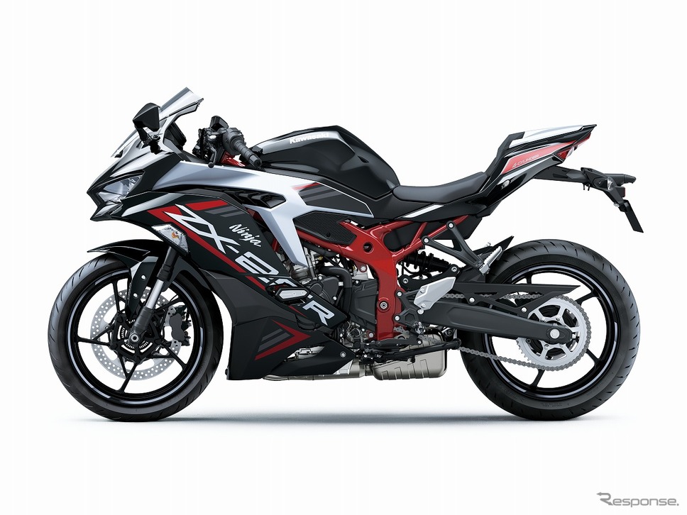カワサキ Ninja ZX-25R SE《写真提供 カワサキモータースジャパン》