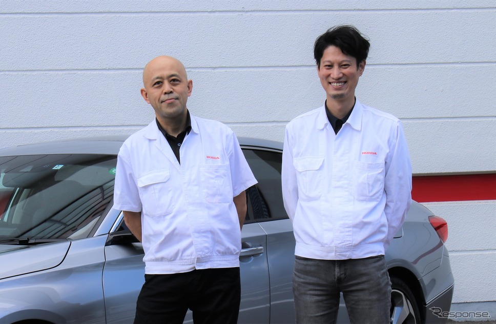 本田技術研究所デザインセンターオートモビルデザイン開発室テクニカルデザインスタジオチーフエンジニアデザイナーの古仲学さん(左)と同デザインセンタープロダクトデザインスタジオ アシスタントチーフエンジニア デザイナーの清水陽祐さん(右)《写真撮影 内田俊一》
