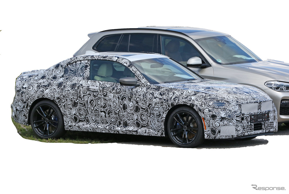 BMW 2シリーズ クーペ 次期型プロトタイプ(スクープ写真)《APOLLO NEWS SERVICE》