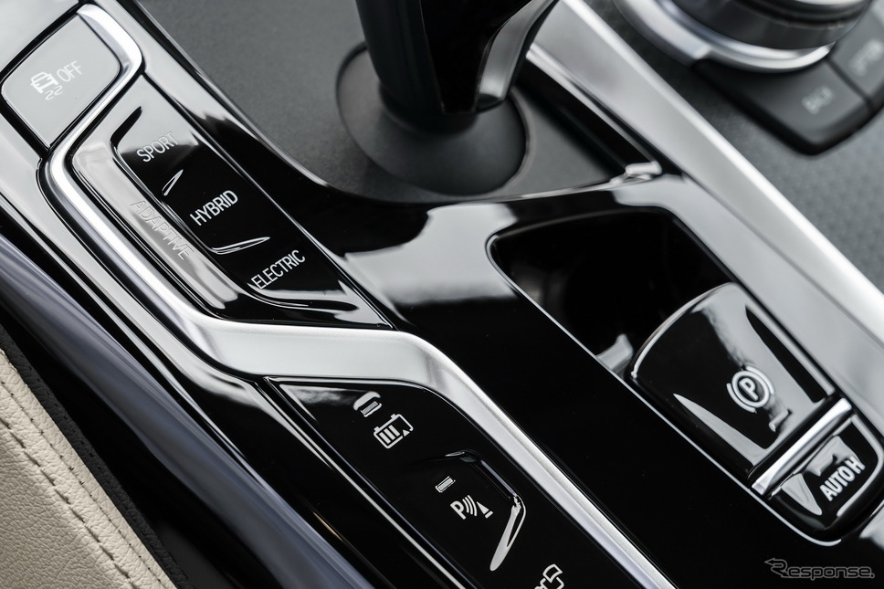 BMW 5シリーズ・セダン 改良新型のPHV「530e」(参考)《photo by BMW》