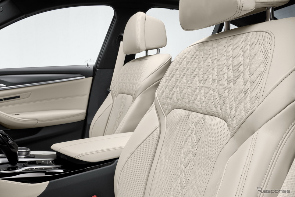 BMW 5シリーズ・セダン 改良新型のPHV「530e」(参考)《photo by BMW》