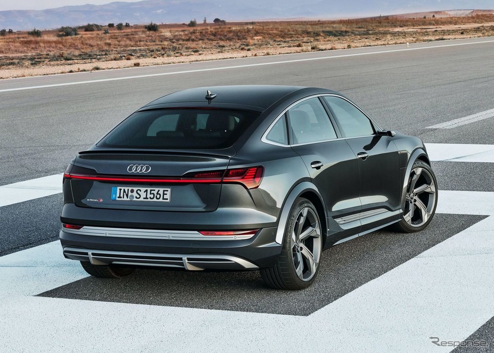 アウディ e-tron S スポーツバック《photo by Audi》