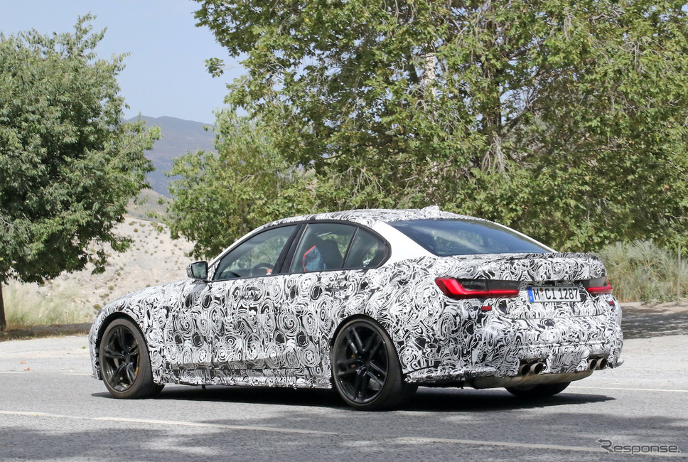 BMW M3セダン 新型プロトタイプ(スクープ写真)《APOLLO NEWS SERVICE》