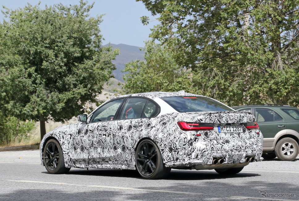 BMW M3セダン 新型プロトタイプ(スクープ写真)《APOLLO NEWS SERVICE》