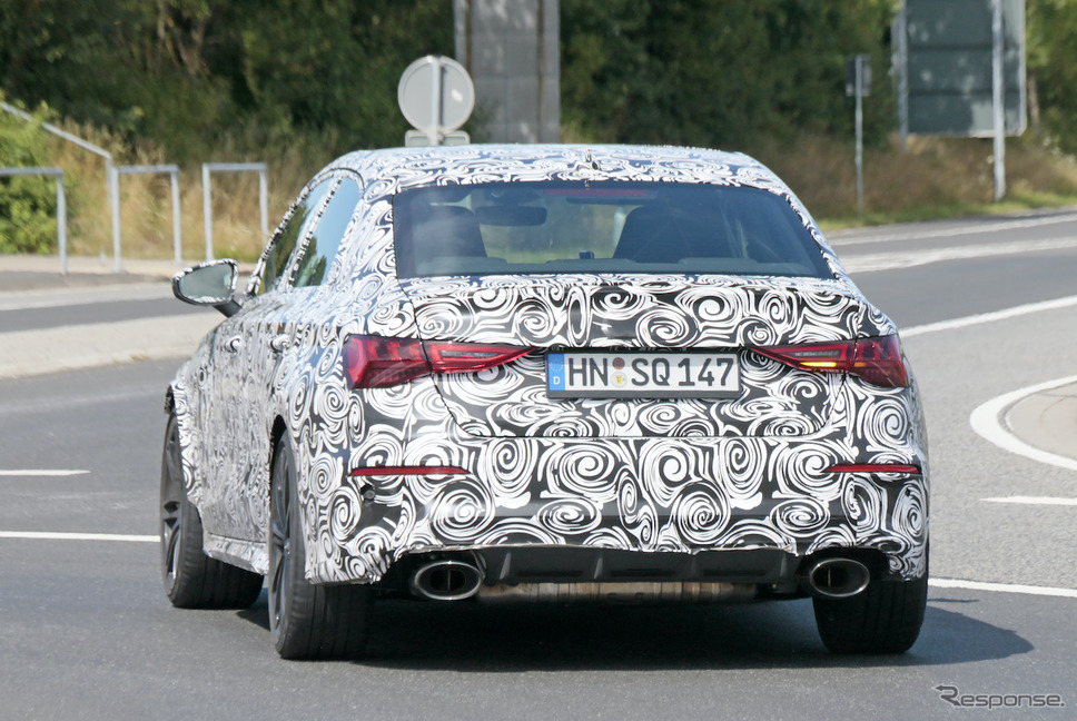アウディ RS3セダン 次期型プロトタイプ(スクープ写真)《APOLLO NEWS SERVICE》