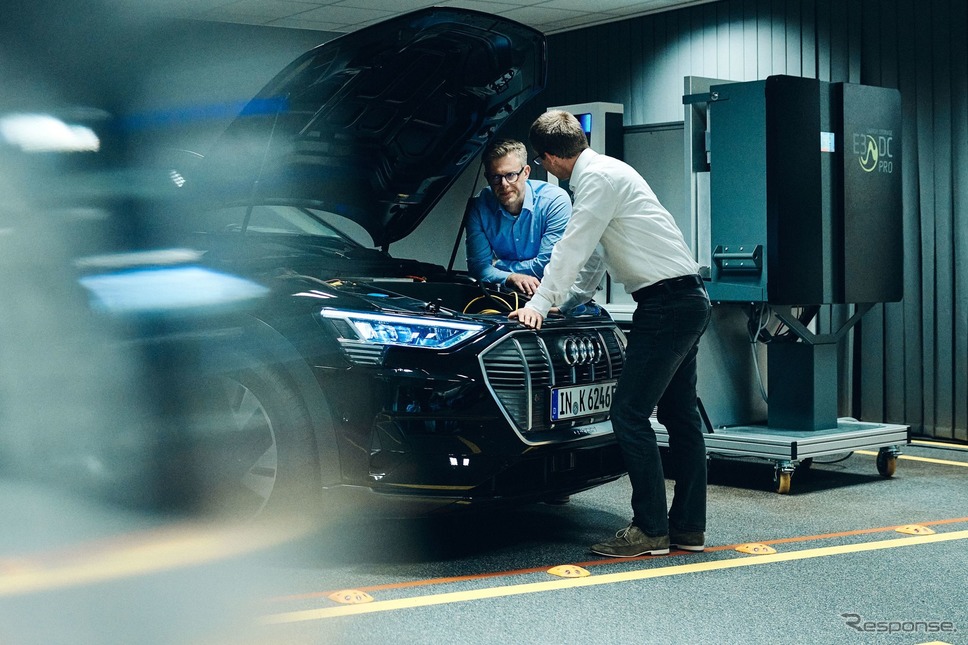 アウディのEVによる双方向充電技術の研究開発《photo by Audi》