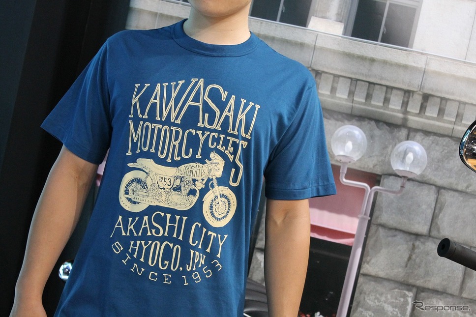 カワサキ デザインTシャツ(W) インクブルー《写真提供 カワサキモータースジャパン》
