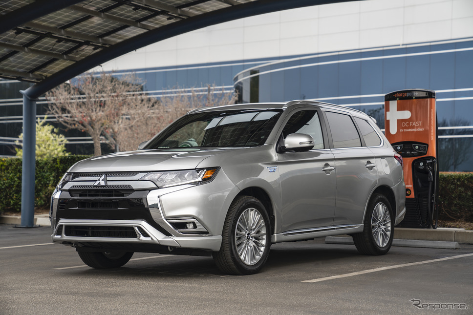 三菱 アウトランダー PHEV(米国仕様)《photo by Mitsubishi Motors》