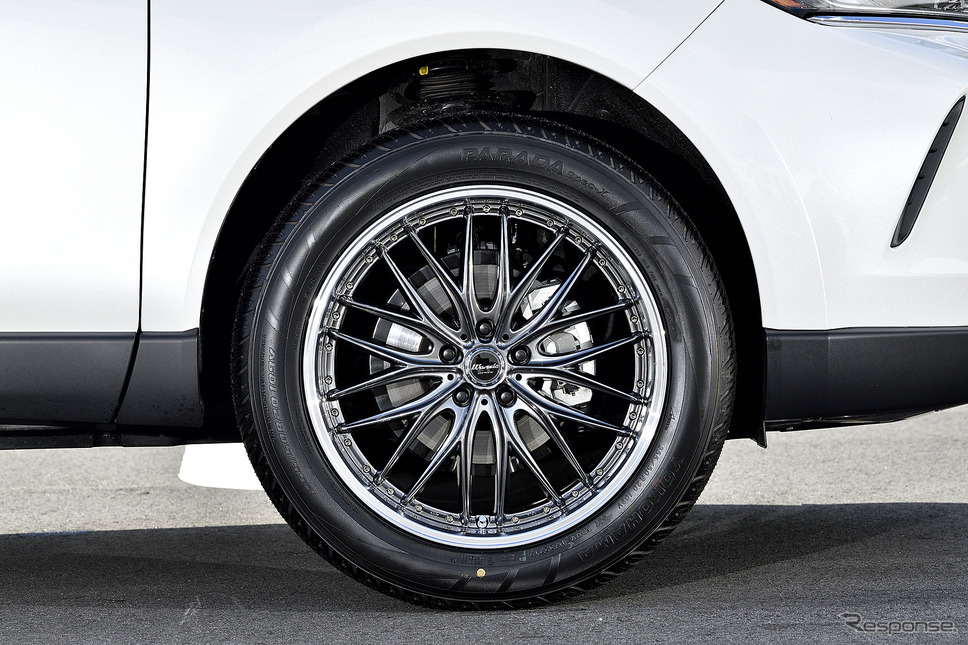 モデル名:MONZA JAPAN Worwic DEEPRAND/推奨サイズ:20×8.5JInset35 5H-114.3(F)/ 20×9.5JInset42 5H-114.3(R)/カラー:ミラーカットポリッシュリム/タイヤサイズ:235/55R20(F)/ 255/50R20(R)《写真撮影 雪岡直樹》