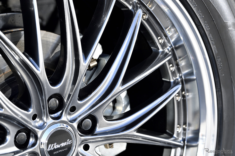 モデル名:MONZA JAPAN Worwic DEEPRAND/推奨サイズ:20×8.5JInset35 5H-114.3(F)/ 20×9.5JInset42 5H-114.3(R)/カラー:ミラーカットポリッシュリム/タイヤサイズ:235/55R20(F)/ 255/50R20(R)《写真撮影 雪岡直樹》