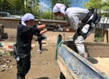 人吉市内での復旧作業(7月30日)《写真提供 CYBERDYNE》