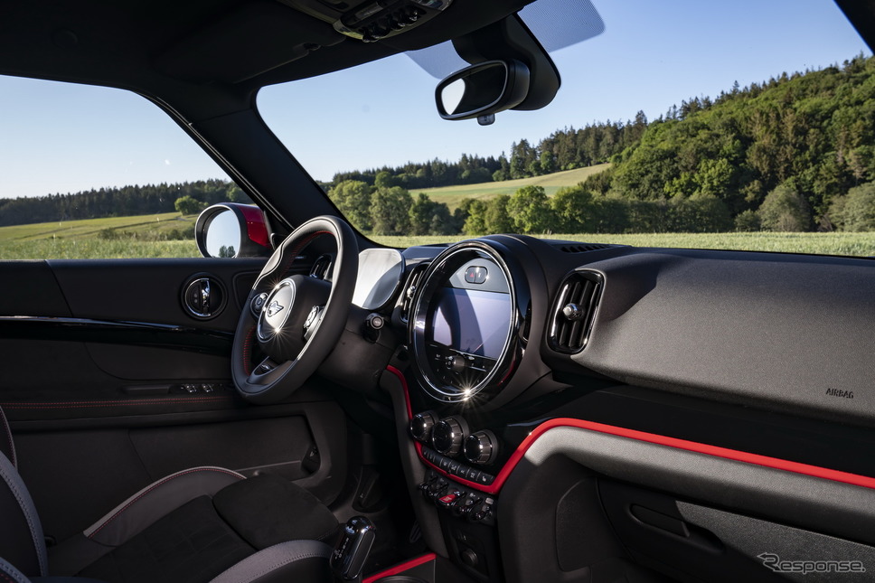 MINI ジョンクーパーワークス(JCW)カントリーマン(日本名:MINI ジョンクーパーワークス・クロスオーバーに相当)改良新型《photo by MINI》