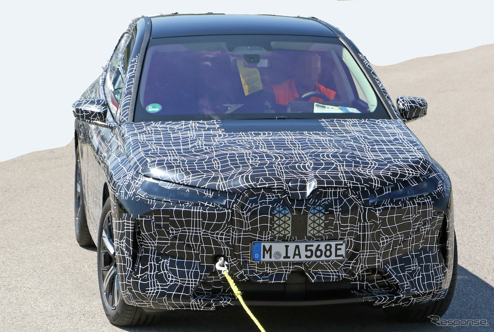 BMW iX5(仮)プロトタイプのスクープ写真《APOLLO NEWS SERVICE》