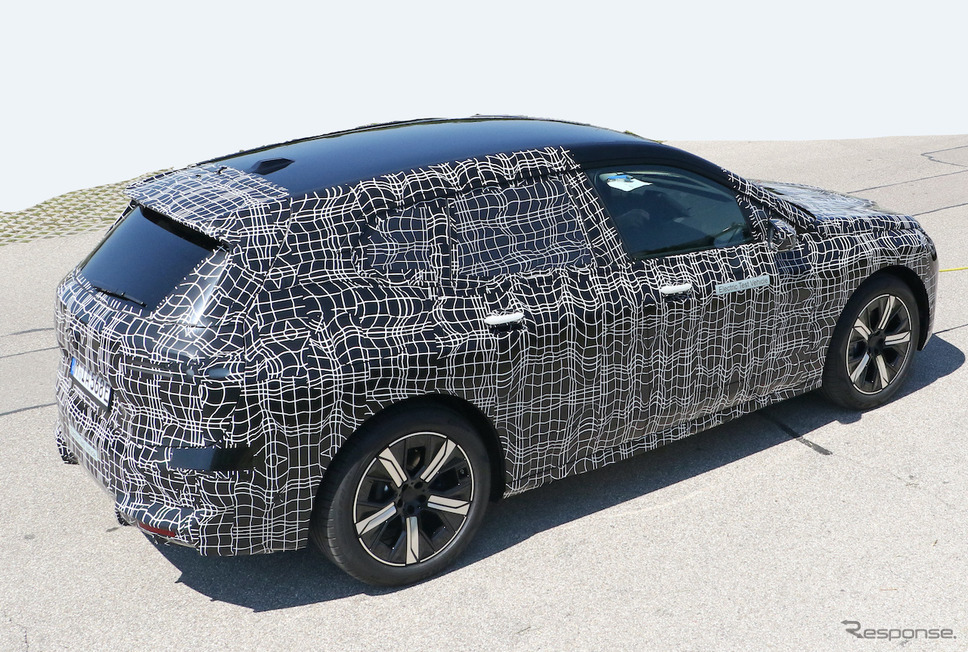 BMW iX5(仮)プロトタイプのスクープ写真《APOLLO NEWS SERVICE》