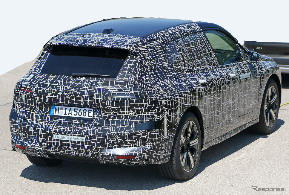 BMW iX5(仮)プロトタイプのスクープ写真《APOLLO NEWS SERVICE》