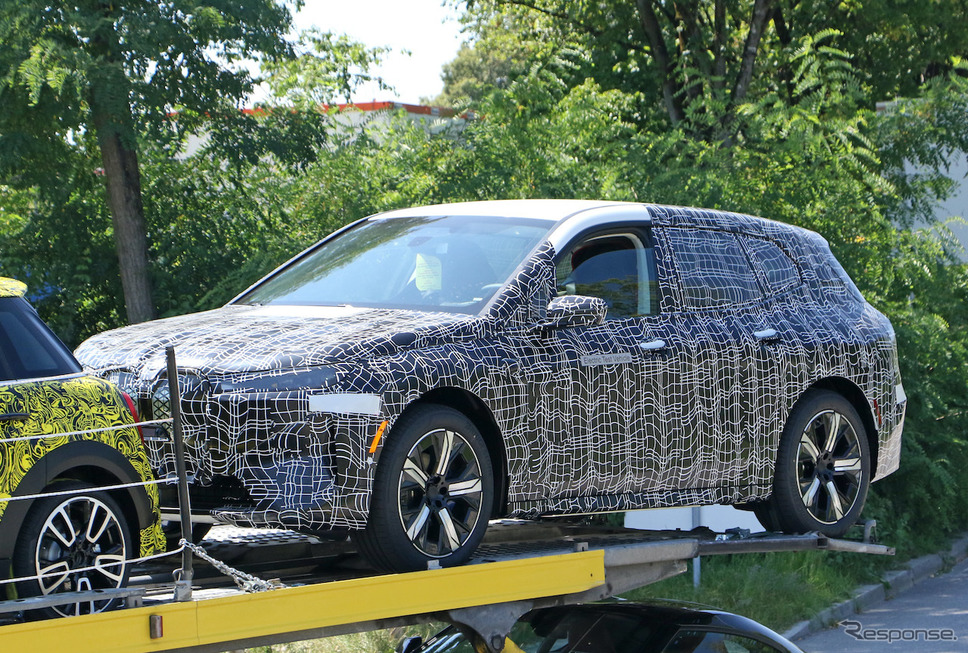 BMW iX5(仮)プロトタイプのスクープ写真《APOLLO NEWS SERVICE》