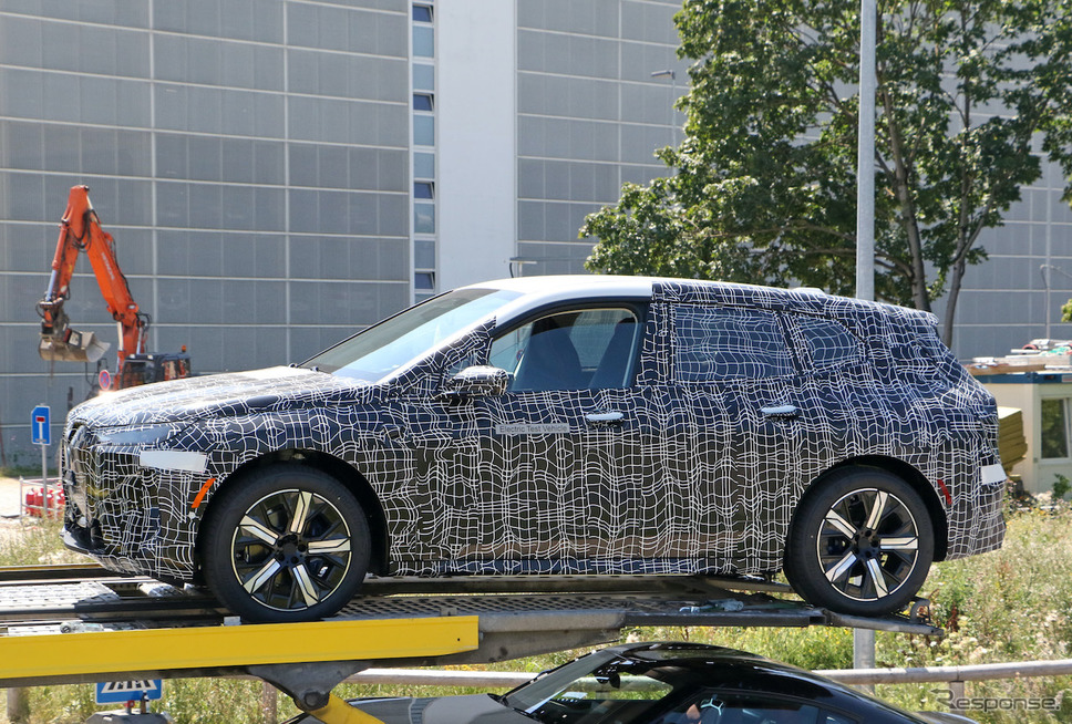 BMW iX5(仮)プロトタイプのスクープ写真《APOLLO NEWS SERVICE》