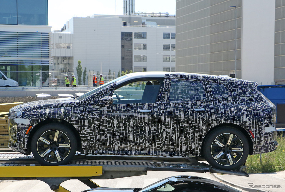 BMW iX5(仮)プロトタイプのスクープ写真《APOLLO NEWS SERVICE》