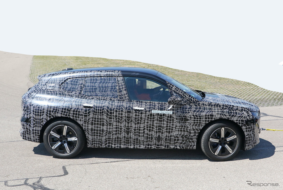 BMW iX5(仮)プロトタイプのスクープ写真《APOLLO NEWS SERVICE》