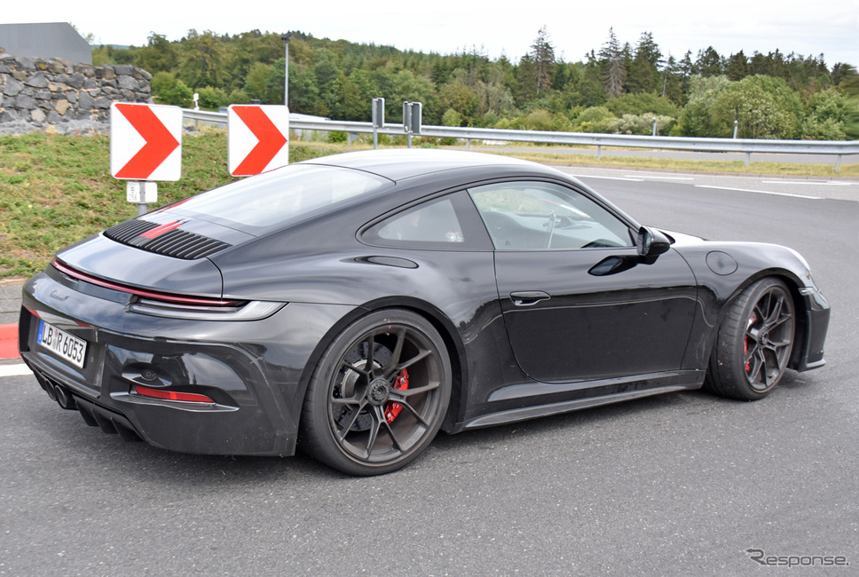 ポルシェ 911 GT3ツーリング 新型プロトタイプ(スクープ写真)《APOLLO NEWS SERVICE》