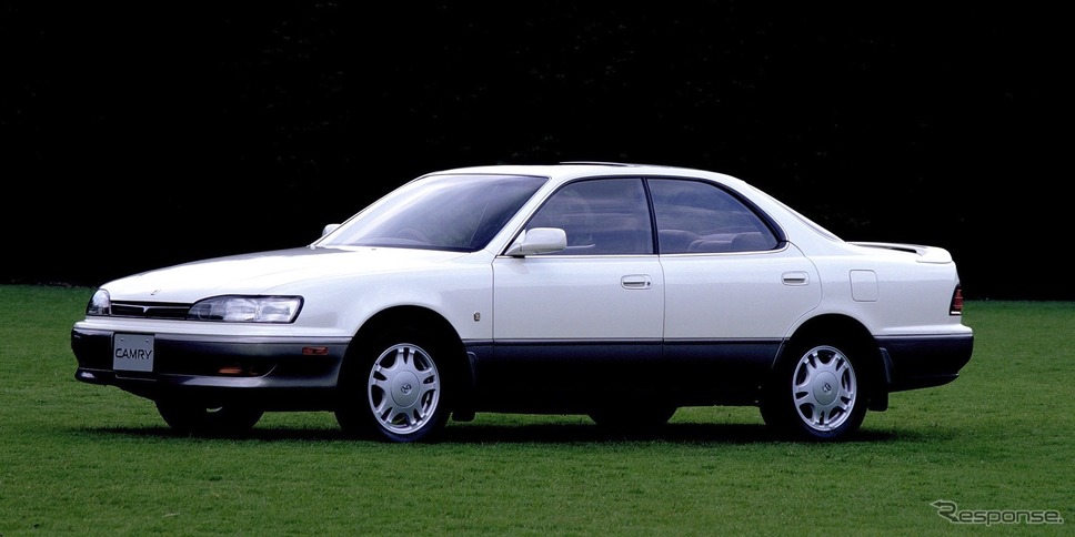 4代目トヨタ・カムリ(1990年)。写真はハードトップ。《写真提供 トヨタ自動車》