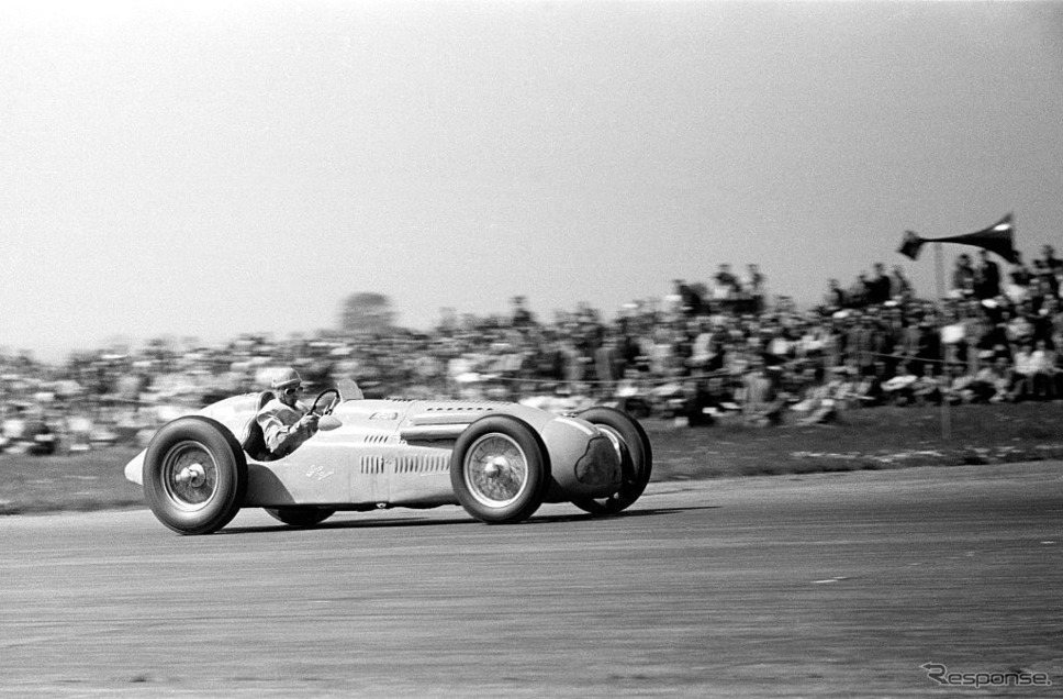 ユージェン・マルタンのタルボT26C（1950年、F1イギリスGP）《Photo by Klemantaski Collection/Hulton Archive/ゲッティイメージズ》
